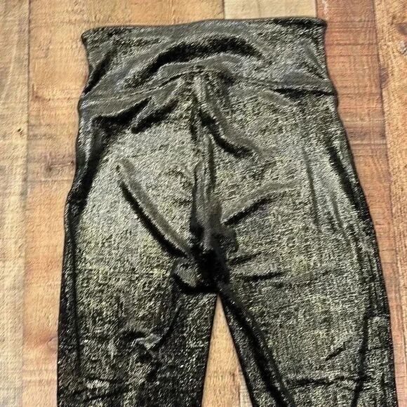 Spanx By Sara Blakely Black/ Gold Shimmer Velvet Leggings Women’s Sz M - Picture 4 of 7